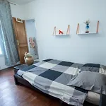 Charming Apt Near Republique